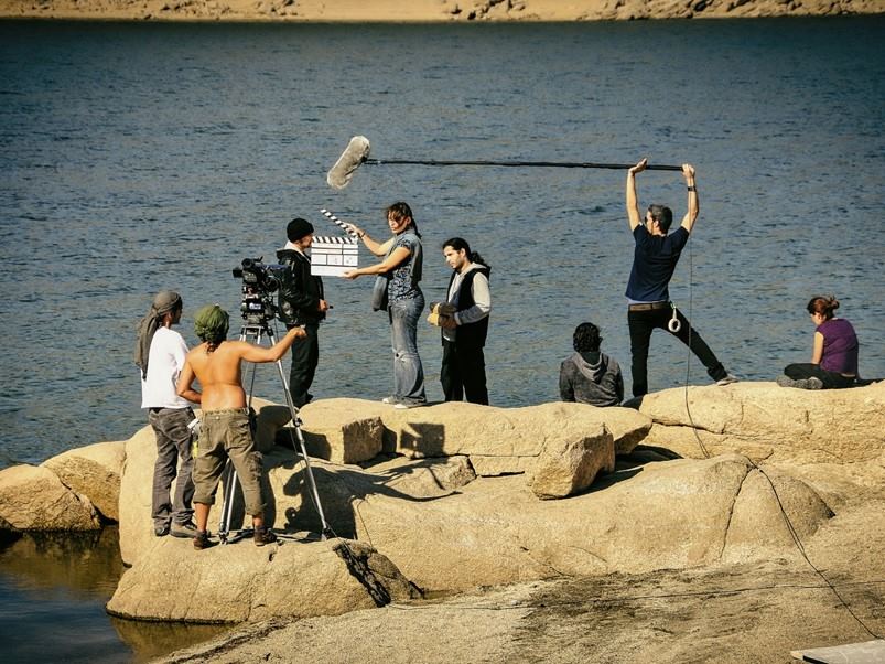 equipo-de-filmacion-trabajando