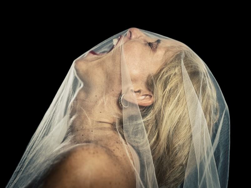 fotografia-artistica-mujer-gritando